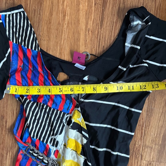 New Save the Queen Runway Top - Picture 6 of 7